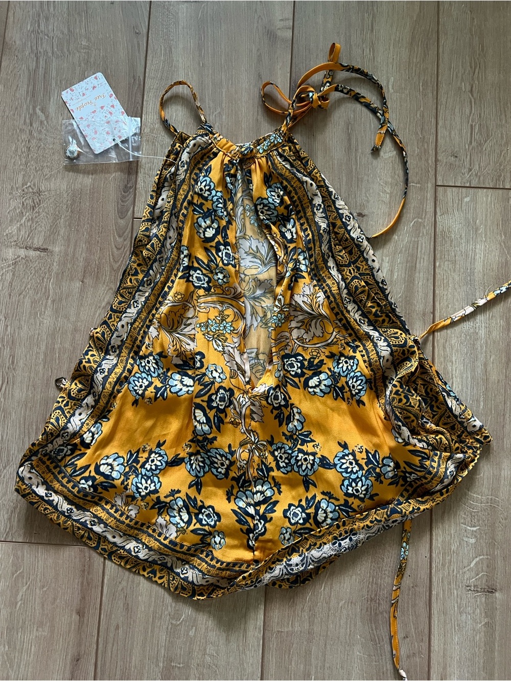 [NEW W/ TAGS] Free People Sofia Handkerchief Top - Picture 3 of 6
